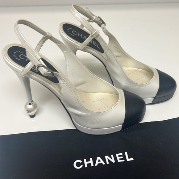 Chanel  shoes. - Picture 1 of 8